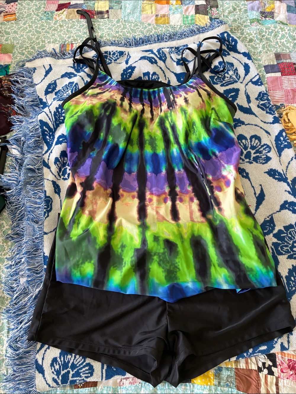 Tie-Dye Tankini Top & Black Swim Shorts Set Size 3X